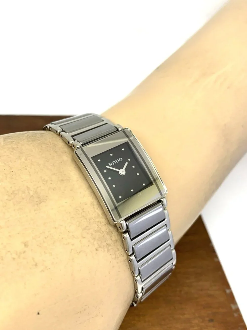 Rado Women's Watch 153.0488.3 Diastar Swiss Quartz Gray Titanium Tank 18mm - Picture 4 of 12